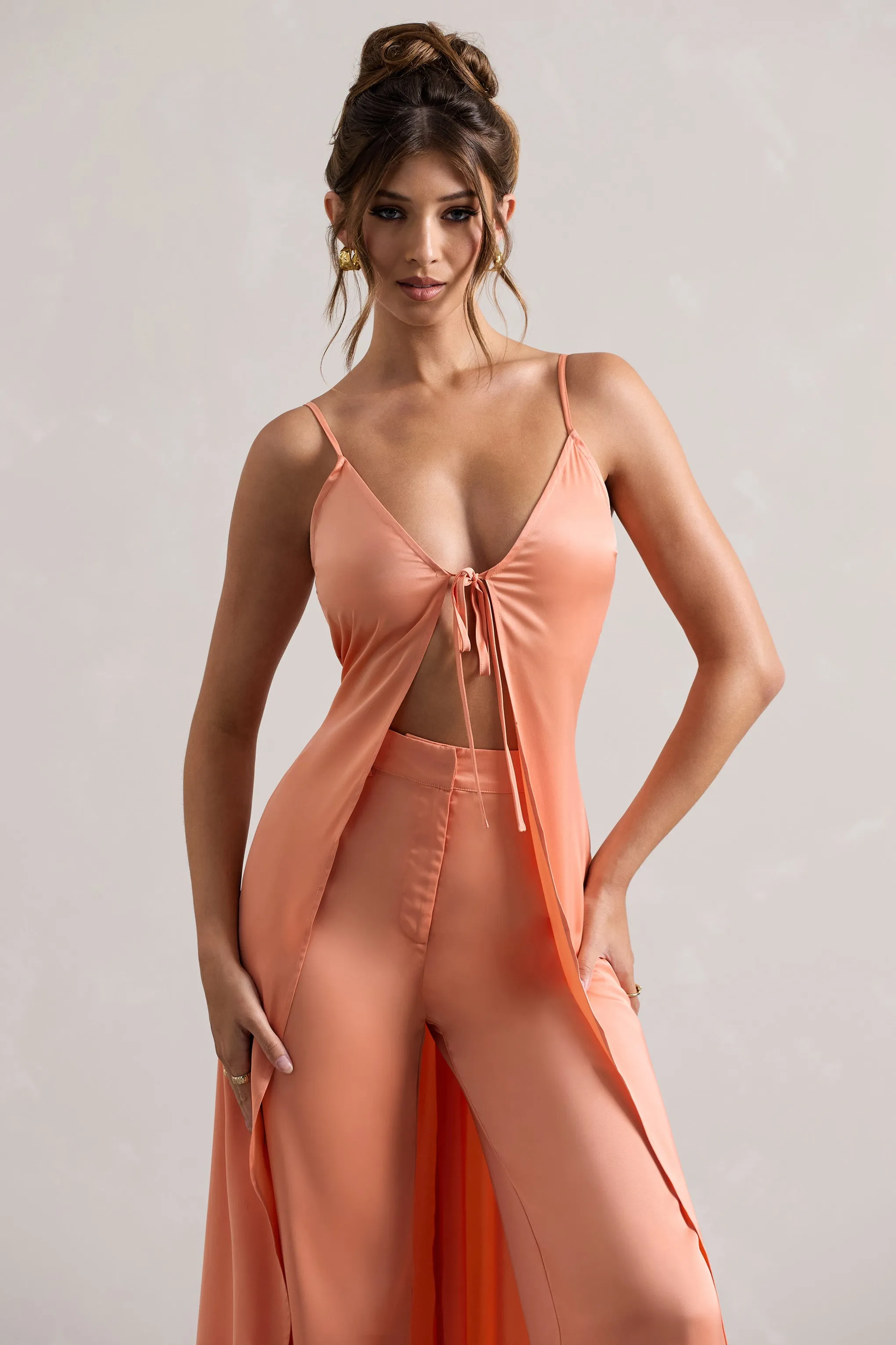 Calvi | Cami long en satin pêche avec fente frontale