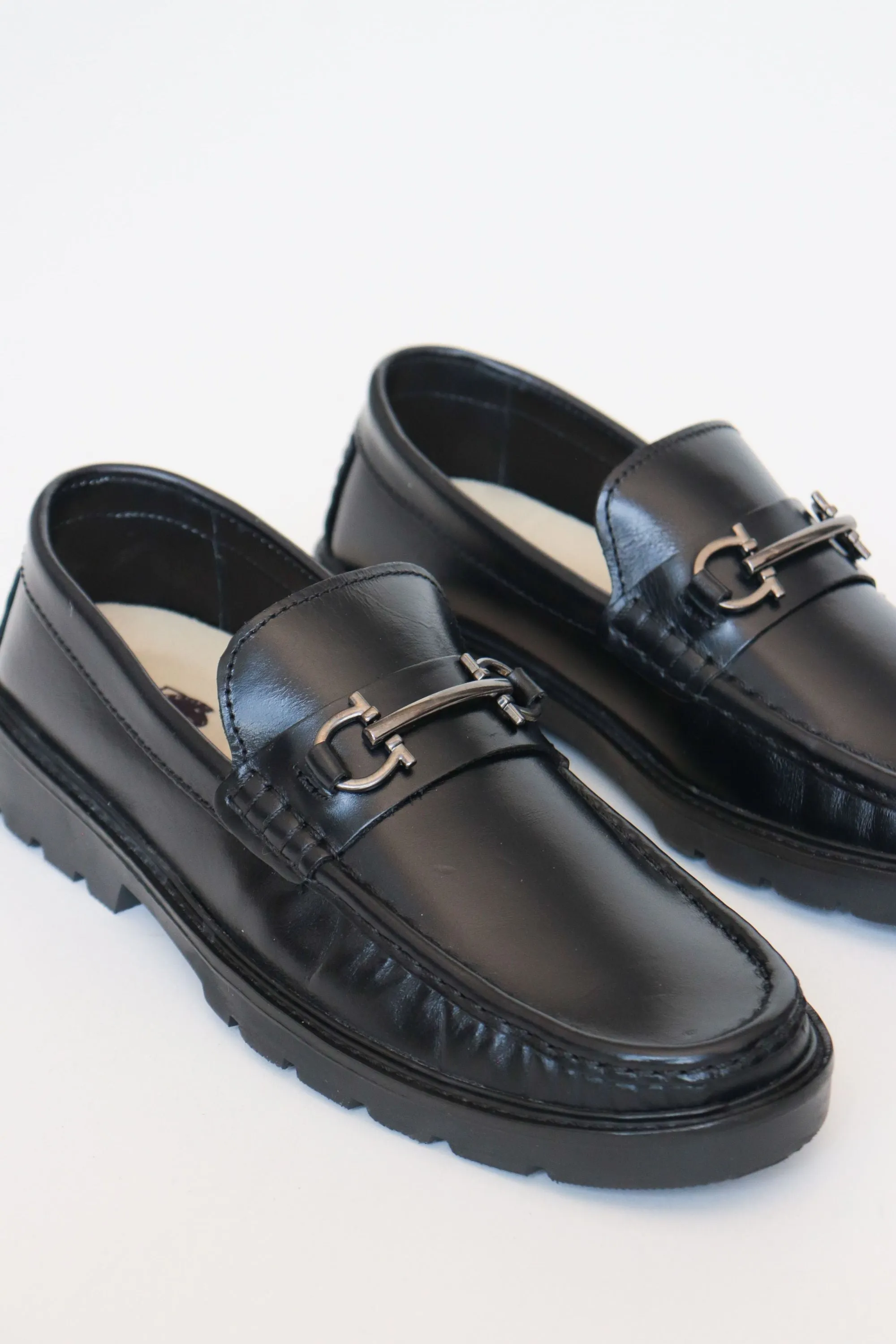 MOCASIN TIAGO PARA HOMBRE EN CUERO NEGRO / REF 663